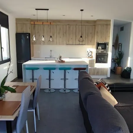 Con Terraza Y Barbacoa